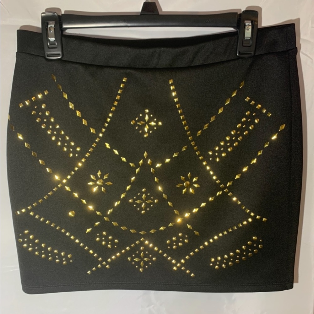 Forever 21 good detail skirt
